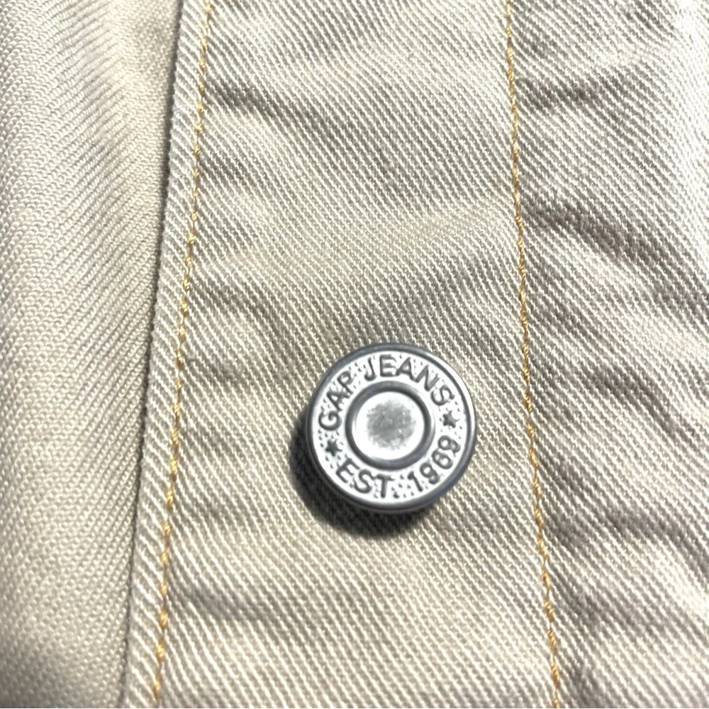Gap, jean jacket, tan women’s medium - Picture 5 of 13